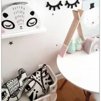 @two.little.siss